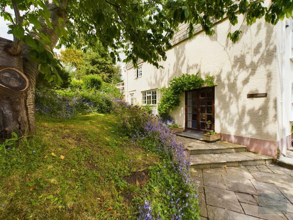 CAM02563G0-PR0081-ST