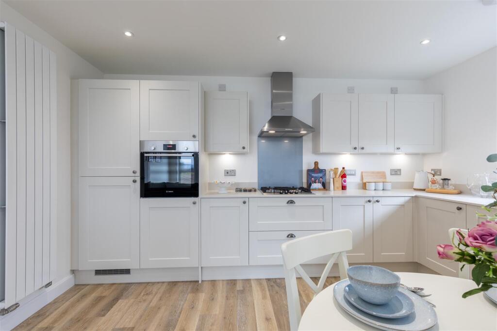 Tomaknock, Crieff - kitchen - oven.jpg