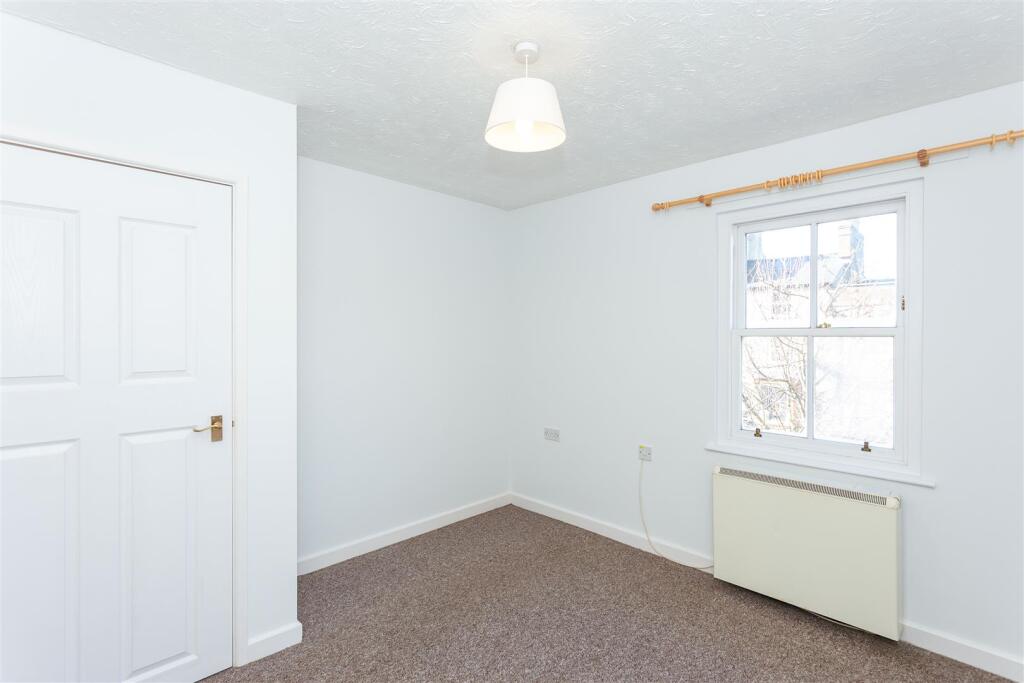 Bedroom One2.jpg