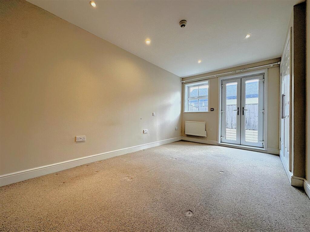 Bedroom 7.Online  jpg.jpg