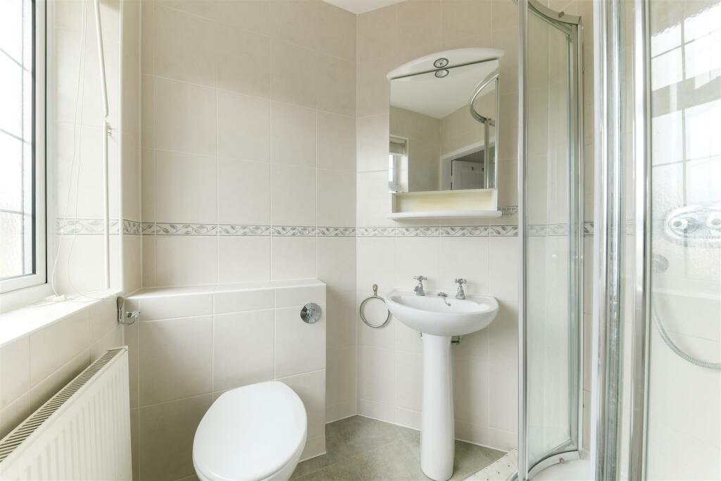 Copley Way, Tadworth,4, (15).jpg