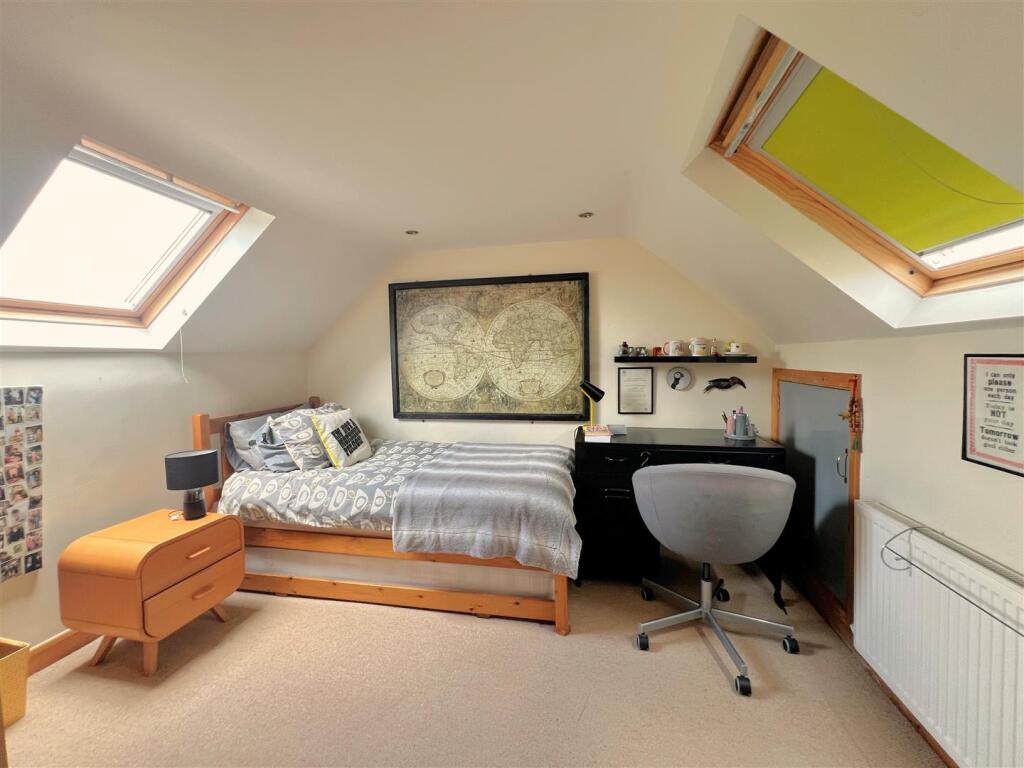 bed 5.jpg
