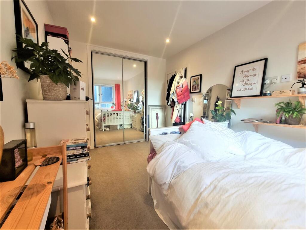 Bedroom 2 (2).jpg