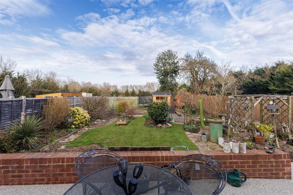 15 New Farm Dr   (32).jpg