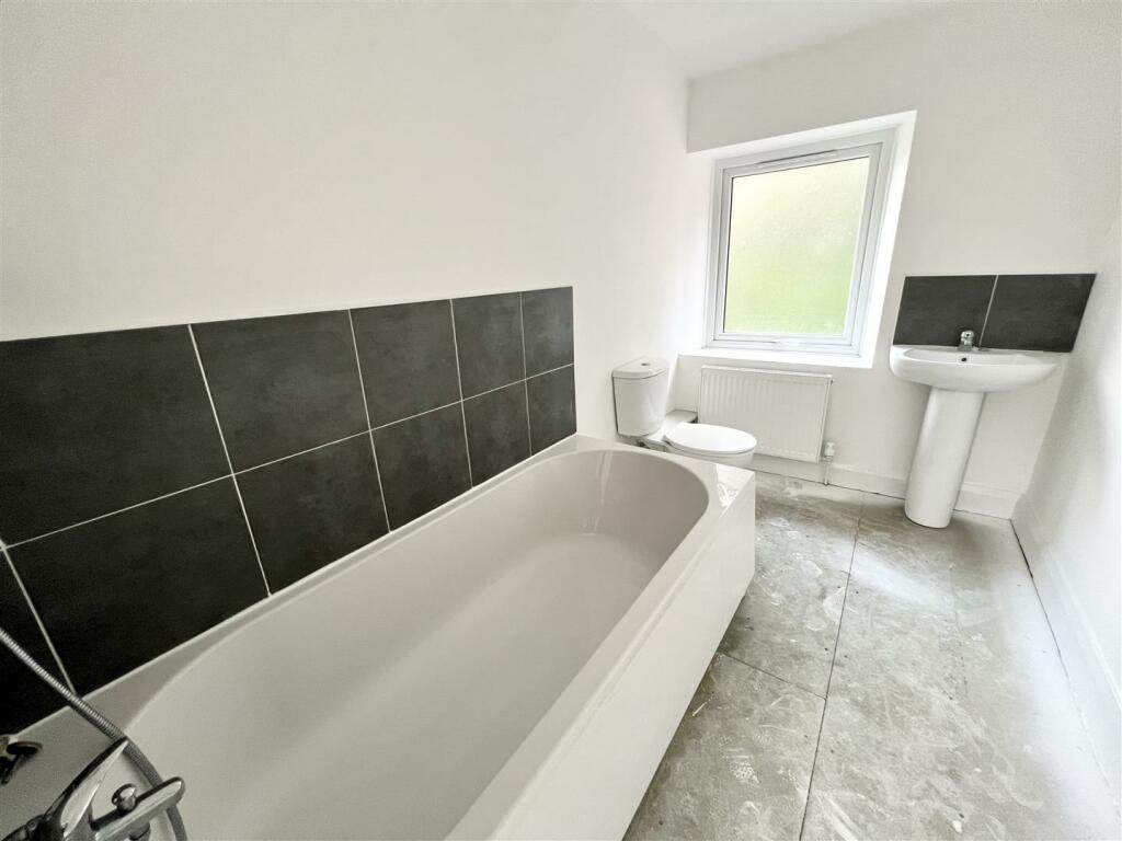 HOUSE BATHROOM