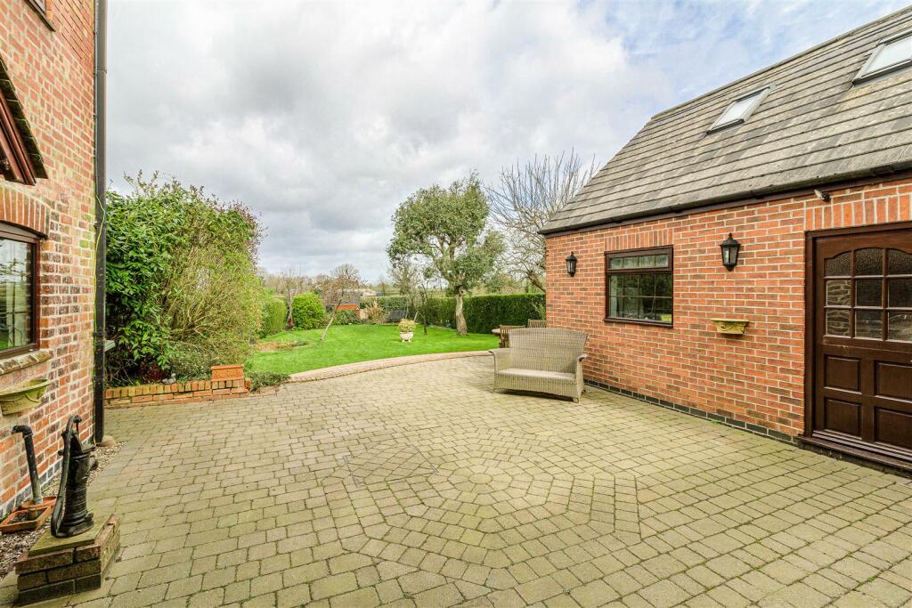 60 Loughborough Road, Coleorton