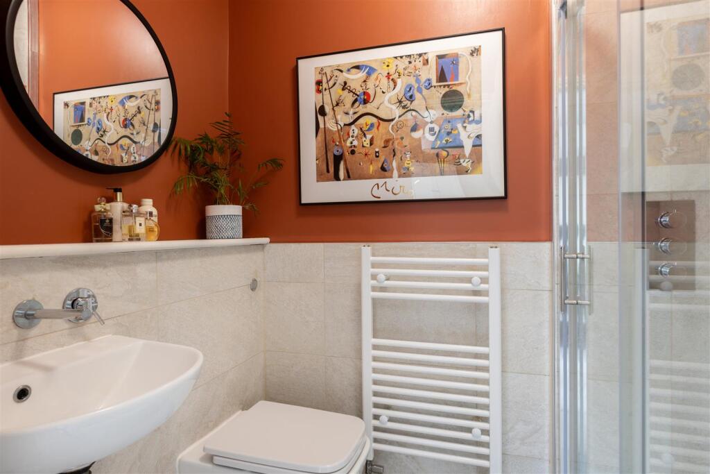 21E St Aubyns-6.jpg