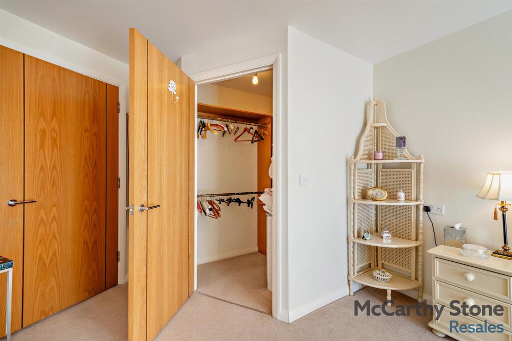8663728-interior06-800.jpg