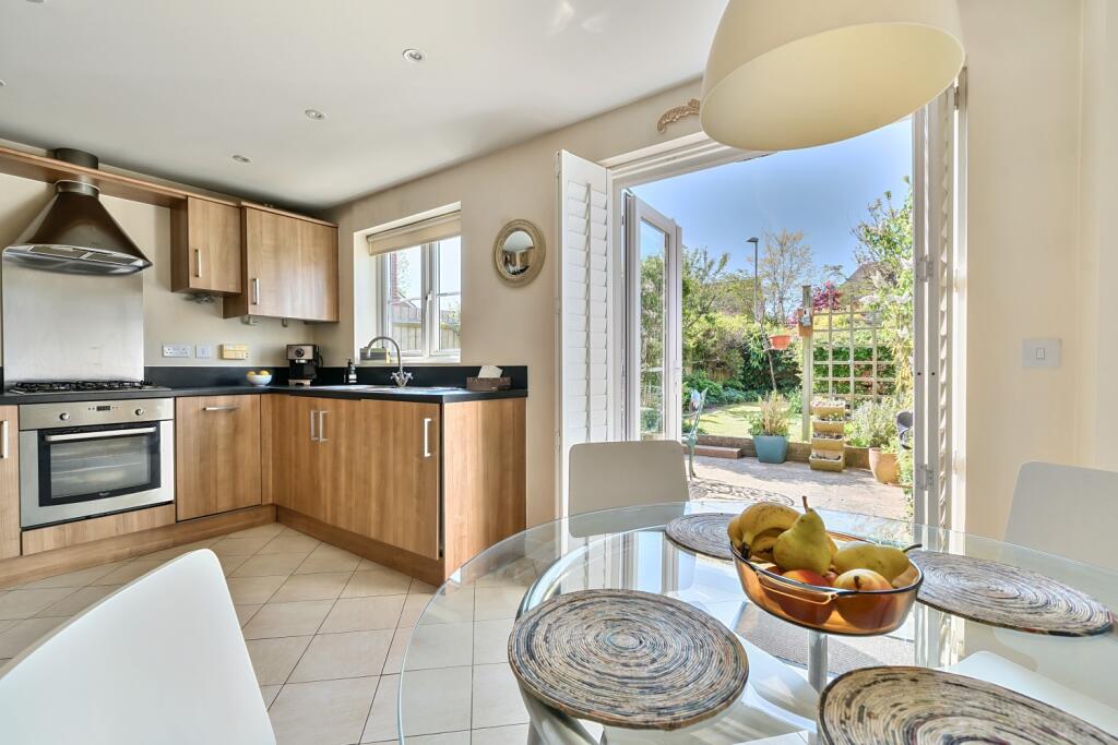 EweMove Basingstoke Estate Agents 