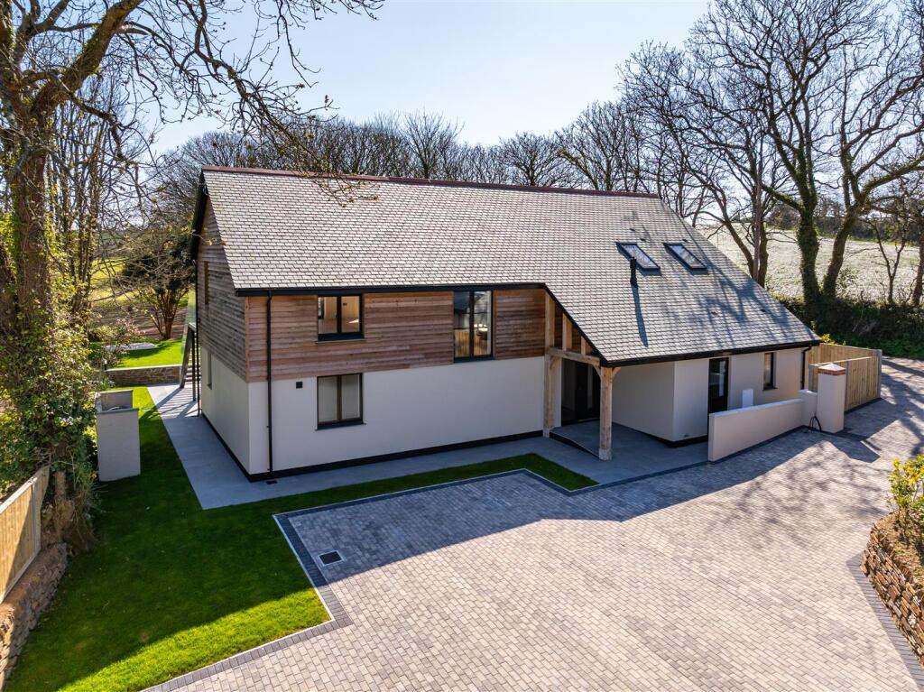 Porthleven | South Cornwall