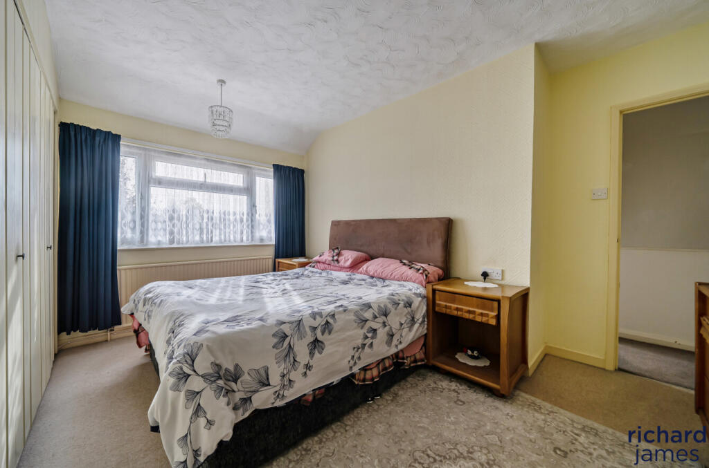 87e7ad4b9fe24ff5a8628586a046fb13