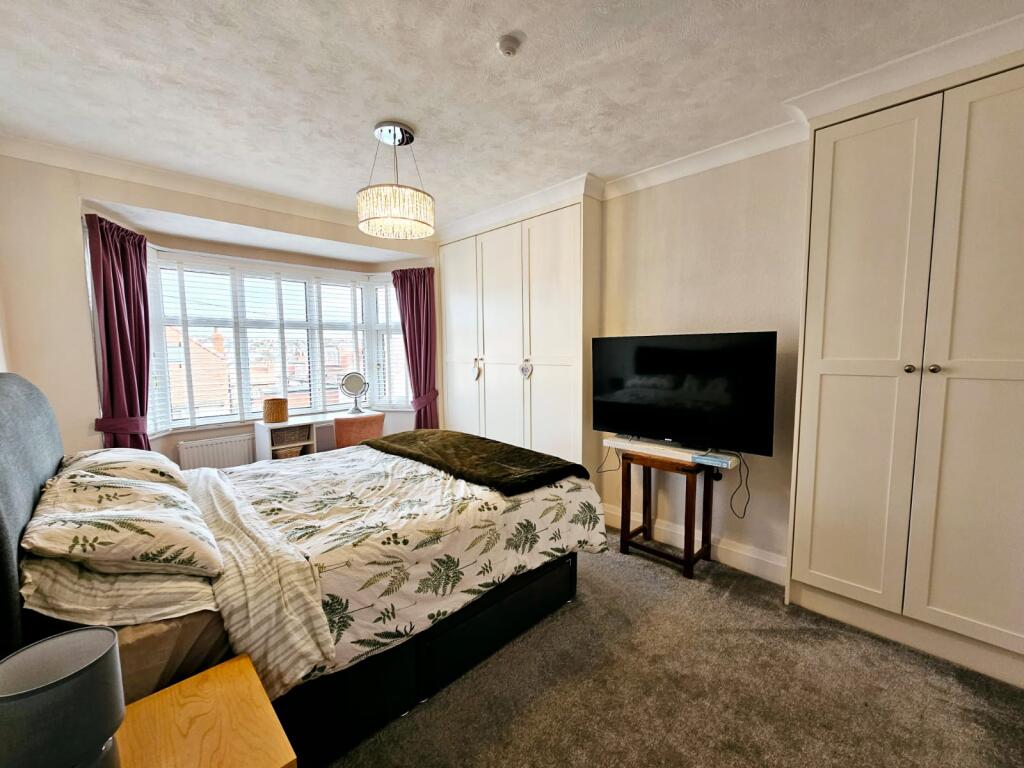 0aa4f2cd-f48f-402e-ae67-ea6a44254348