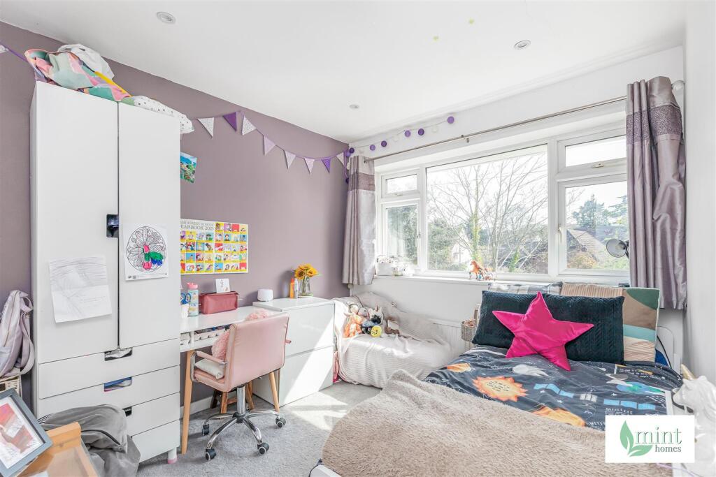 15__Engliff_Lane__Pyrford__Woking__Surrey__GU22_8S