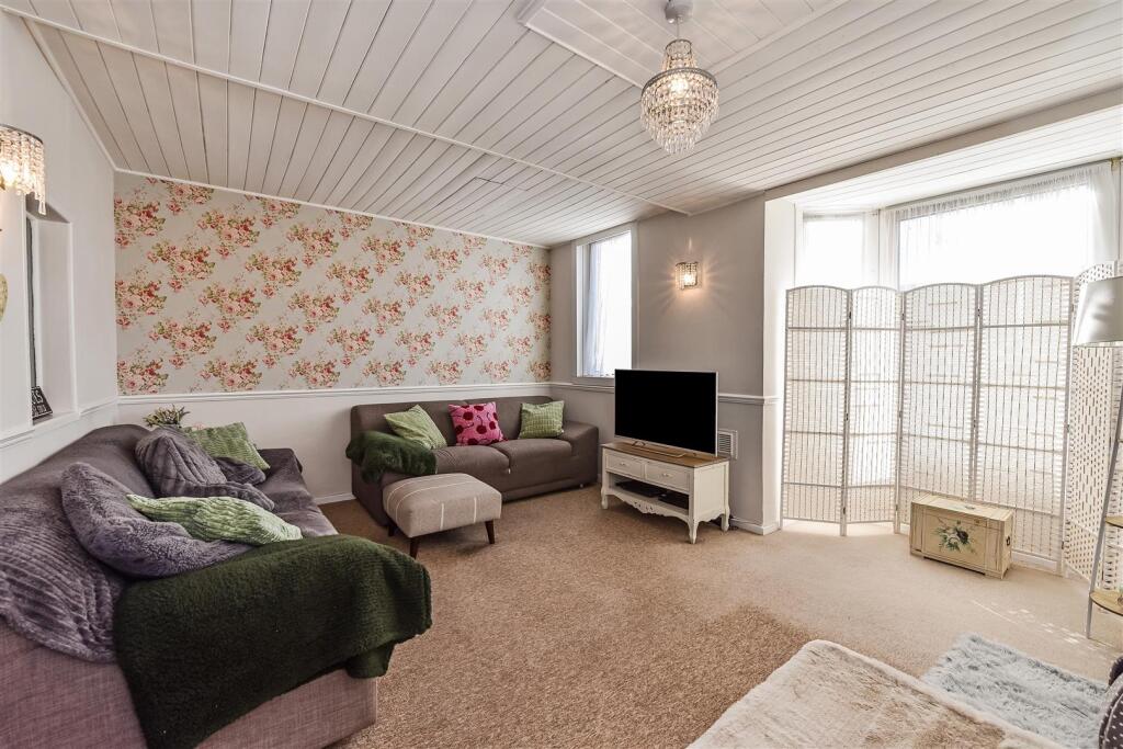 Living Room.jpg