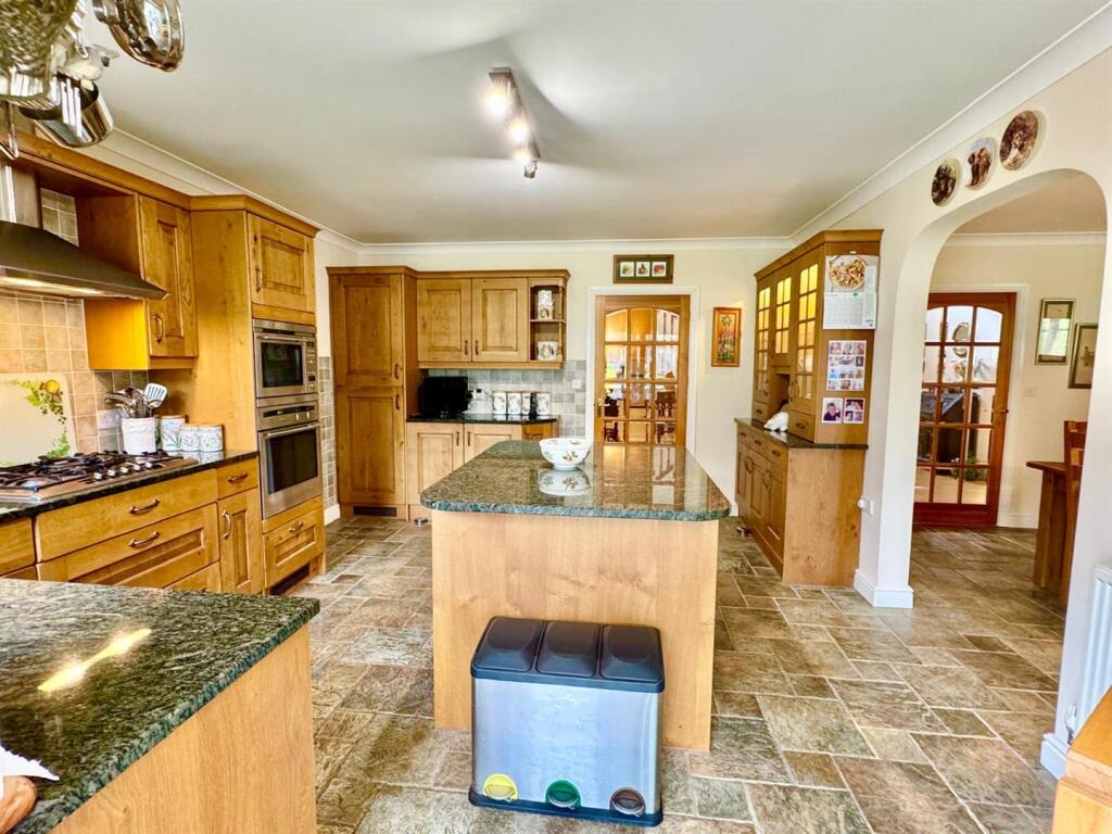 PHOTO-2025-08-12-06-56-38 (8).jpg