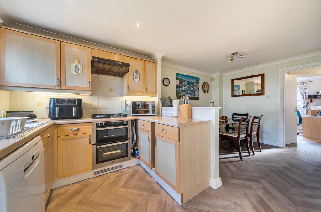 1382242-8-6915f4f...