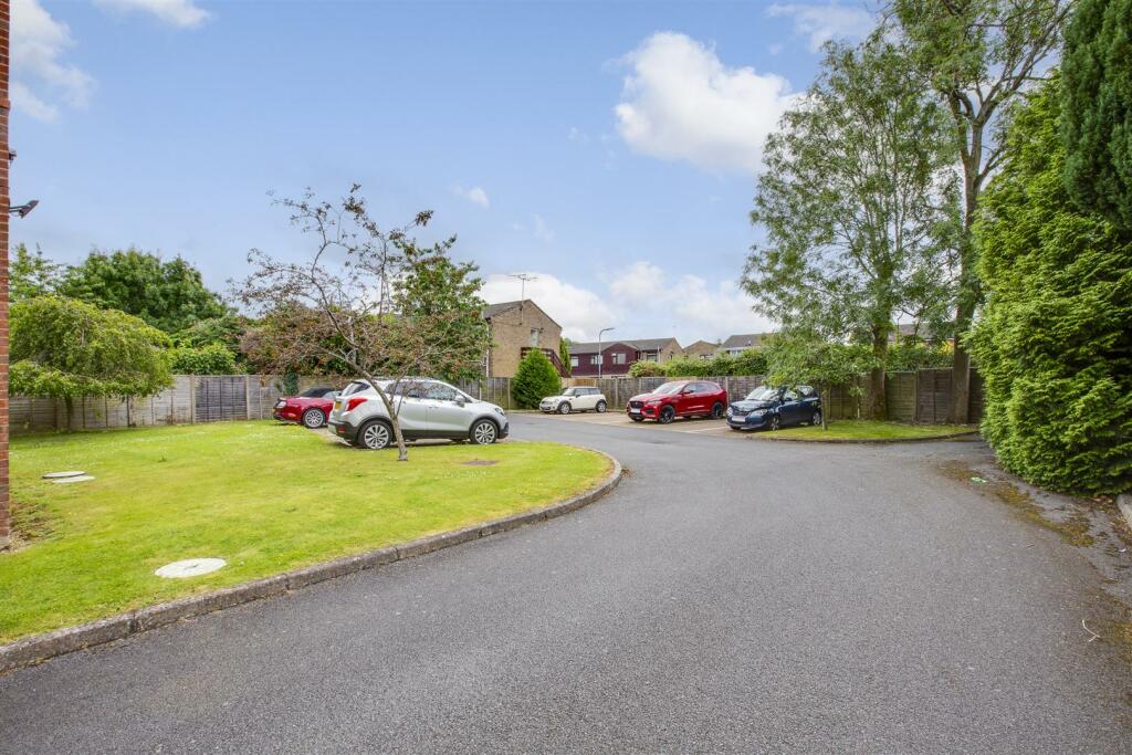 8 Midsummer Court, Penn Road, HP15 7LD-3.jpg