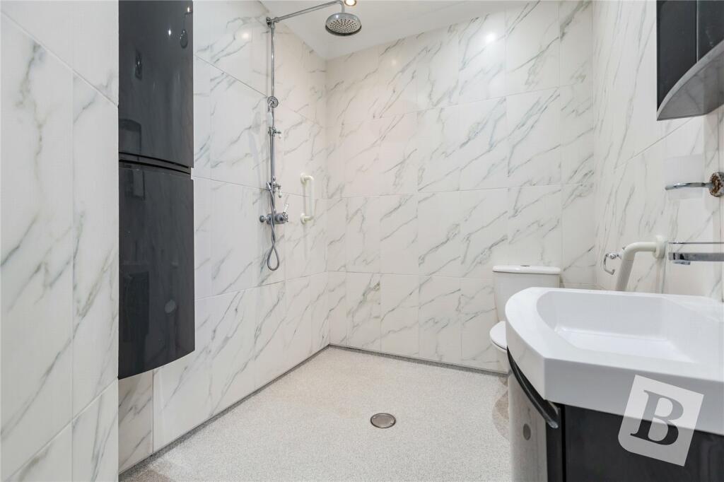 Master En-Suite