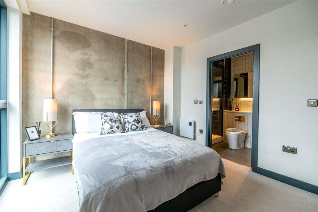 IMAGES OF SHOW FLAT