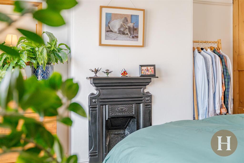 Hadleigh Estate Agents-39.jpg