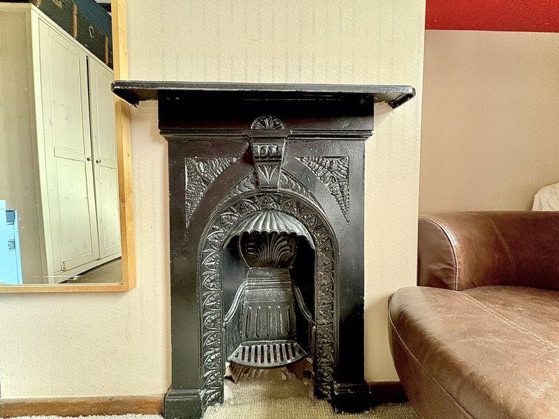 FEATURE FIRE-PLACE