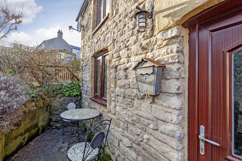 Front External-1.jpg