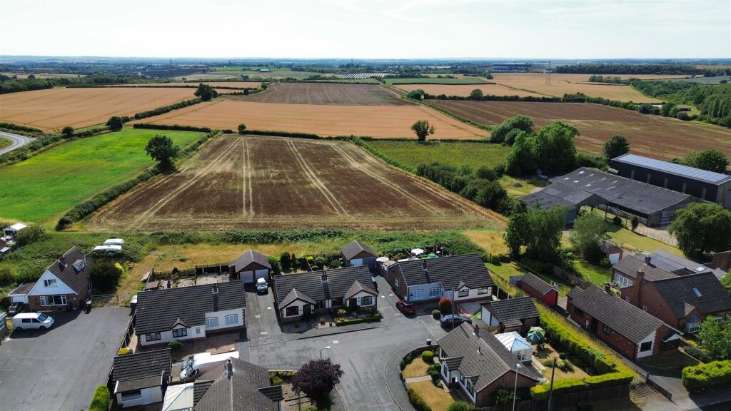 dji_fly_20250710_163628_370_1752161820761_photo_op