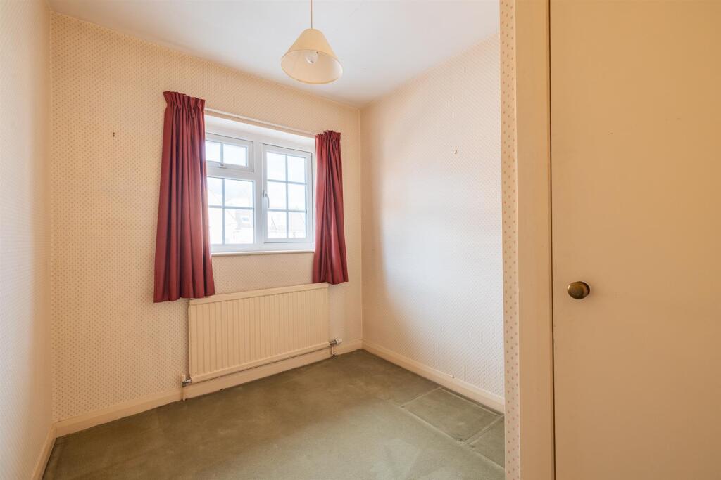 15 Old Farm Close-29.jpg