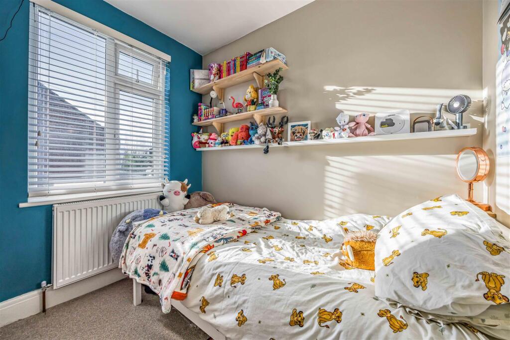 67 Cobden Avenue, Portsmouth-Small-PorticoMarketin
