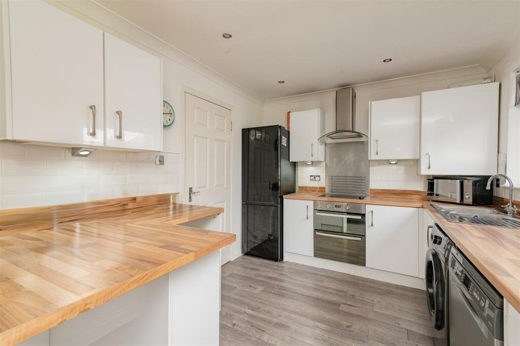 5E Ambleside Avenue Dundee-8.jpg