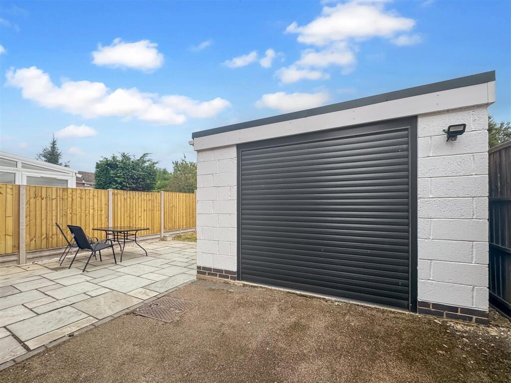 Garage.jpg