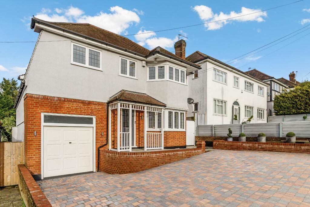 CASTLE AVENUE (9).jpg