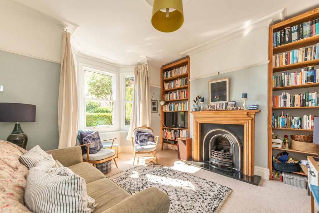 SITTING ROOM DINING ROOM AND KITCHEN