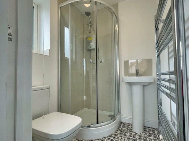 EN SUITE