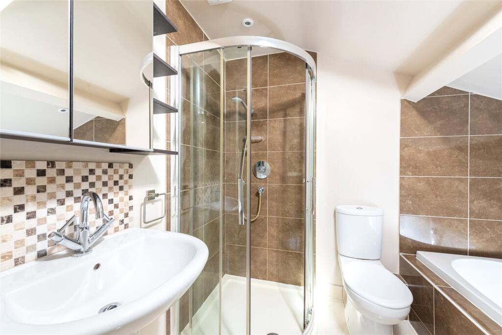 Prin Bed En Suite