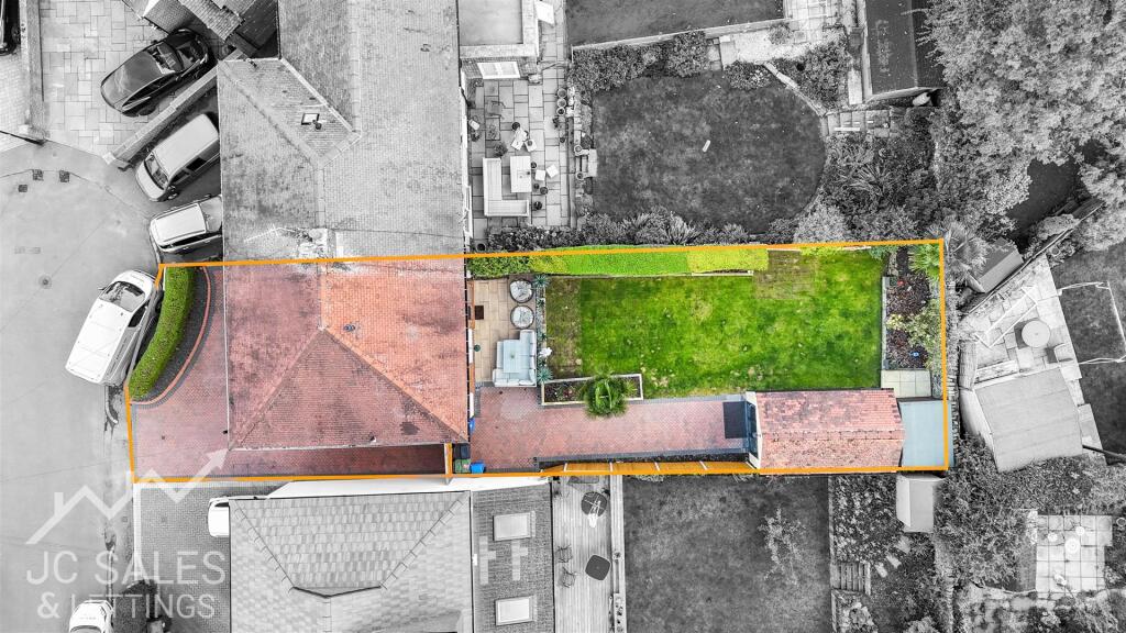 dji_fly_20250905_180414_0088_1757092020982_photo-2