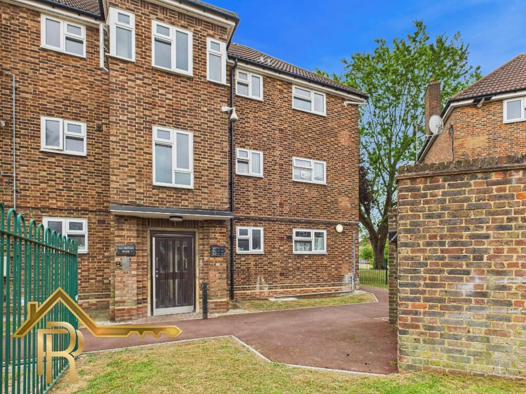 Kingsbridge Road, Romford, London, RM3