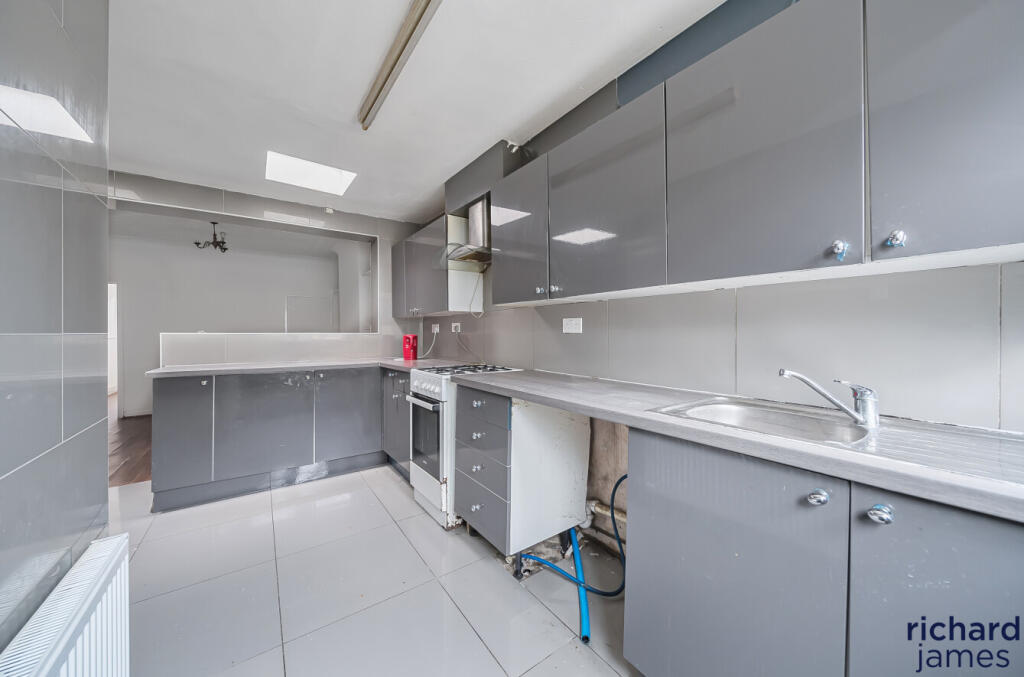 f6695b7423b644018def39a63ebbe07d