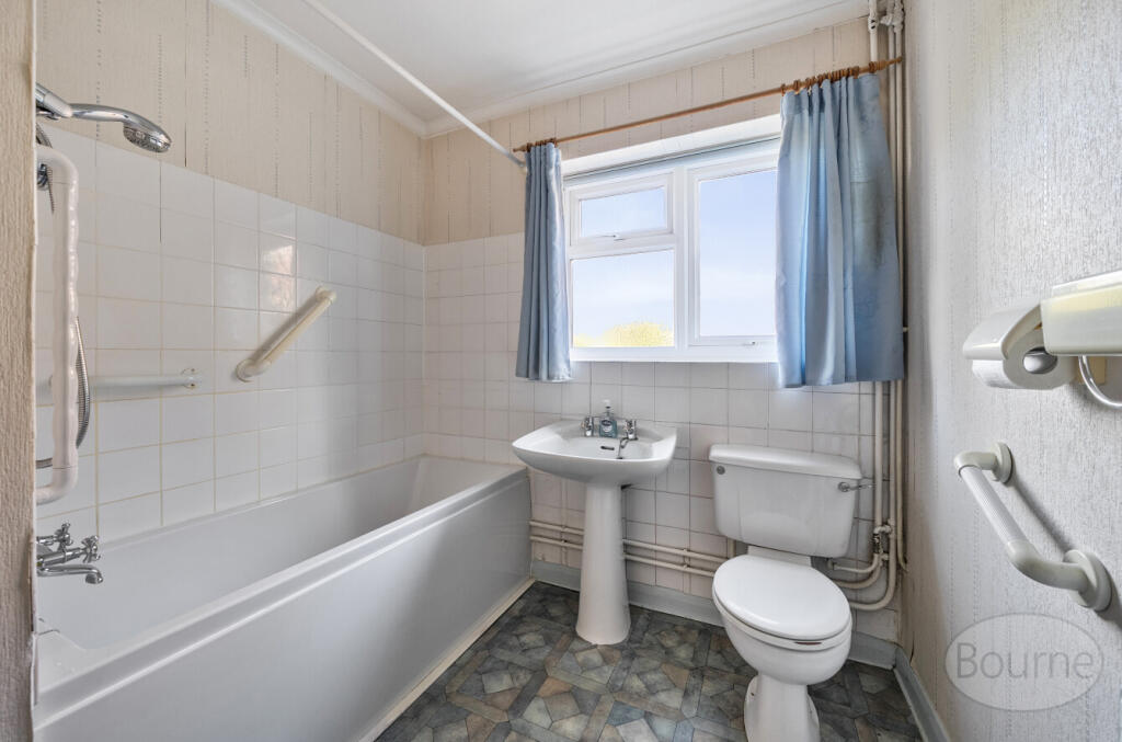 bf882a5c-87f4-4d4...