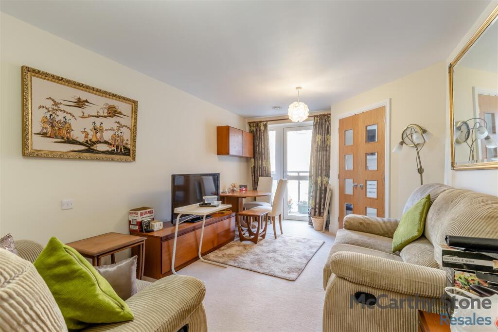 8671958-interior12.jpg