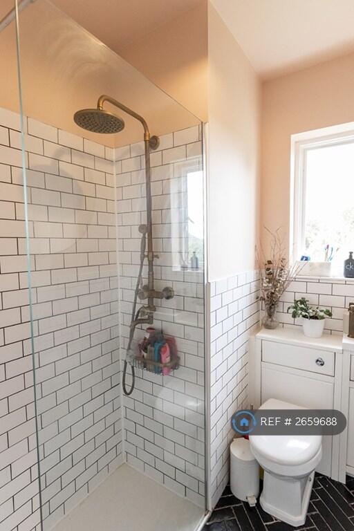 Shower Room.