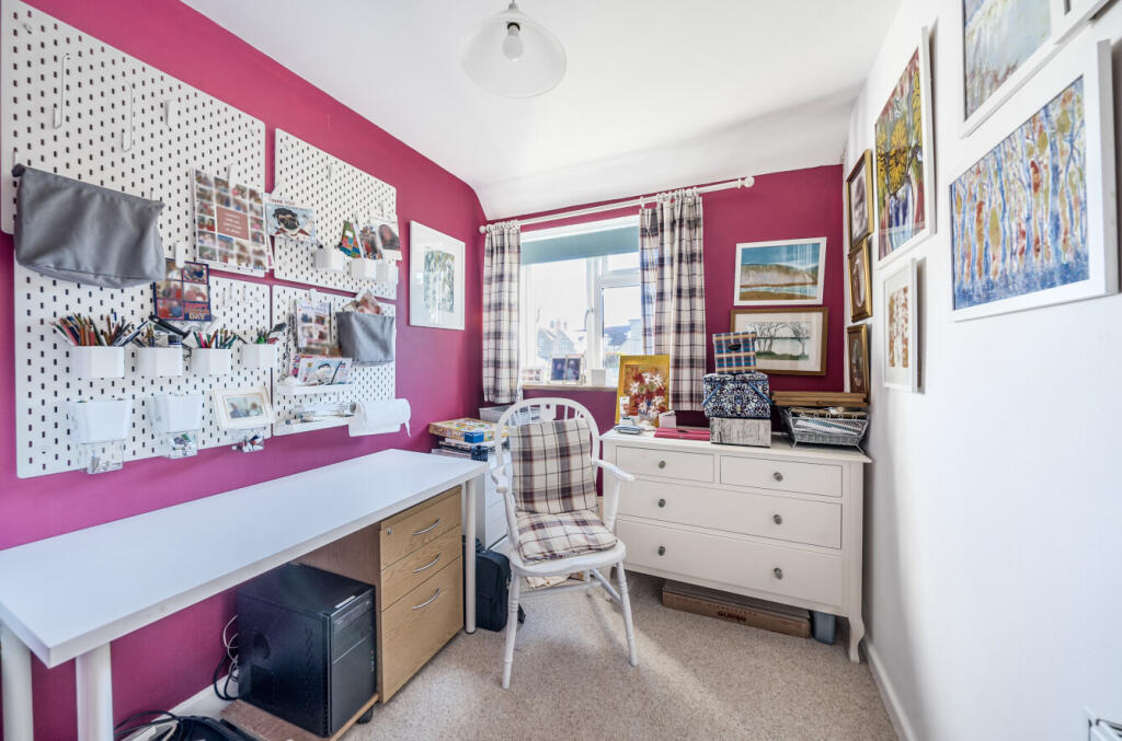 1360900-8-68daab6...