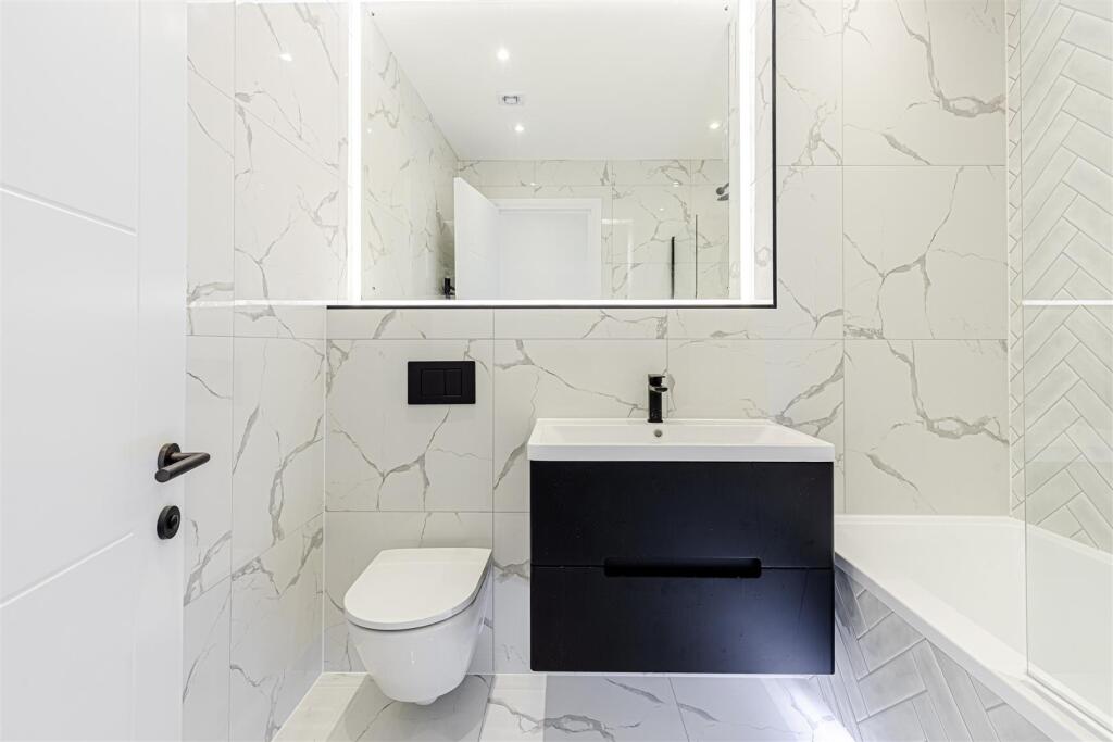 eninsula Court (19).jpg