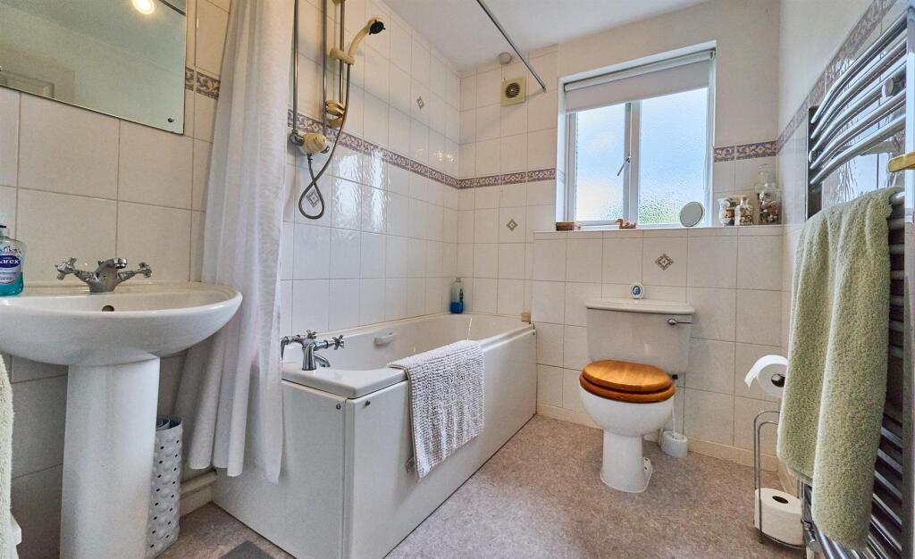 Bathroom to Rear