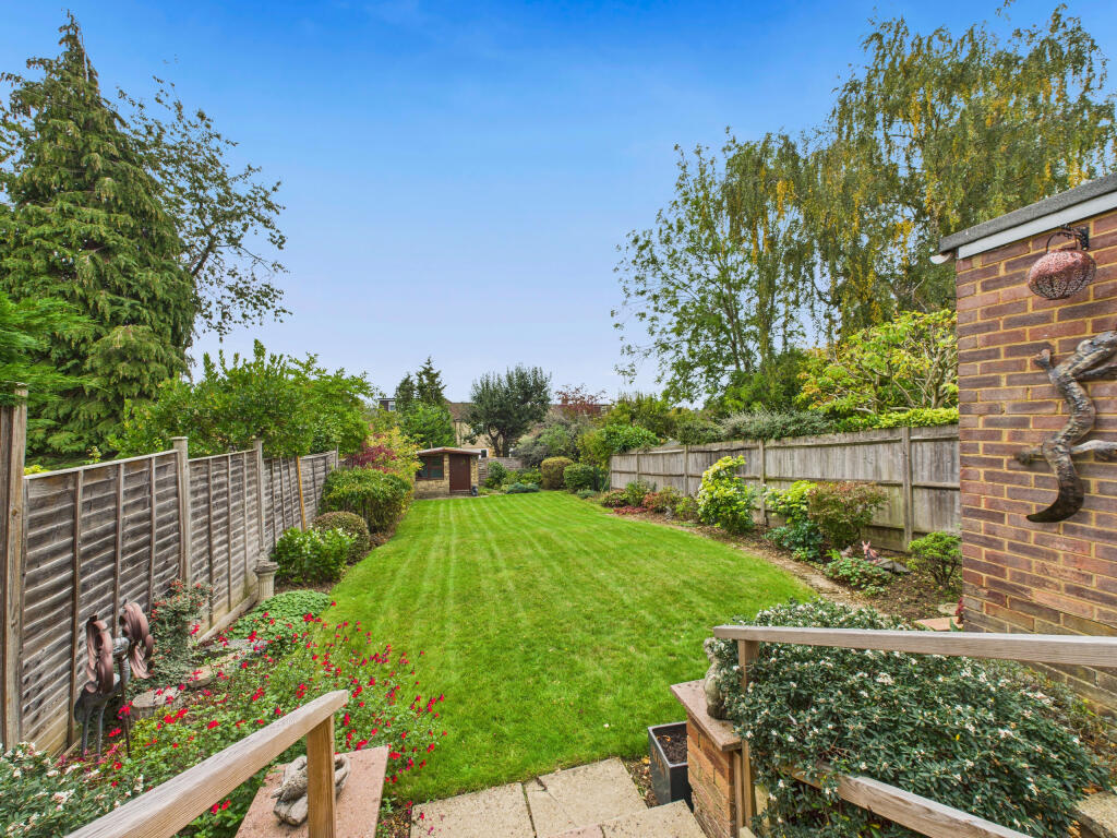 CAM02909G0-PR0498-STILL013