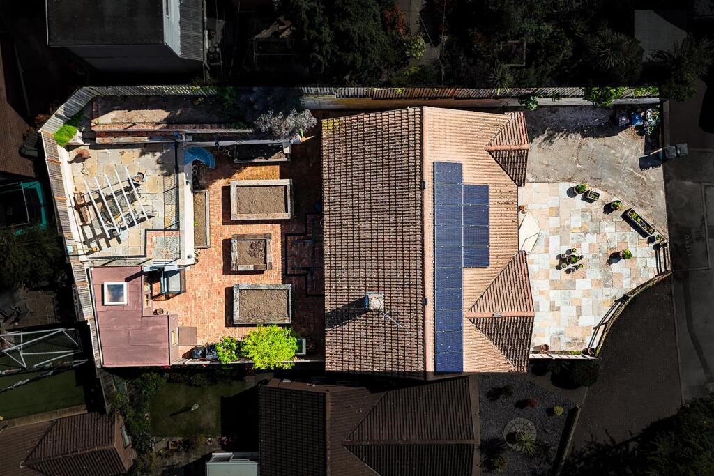 DJI_20250826144221_0121_D-DJI_20250826144221_0125_