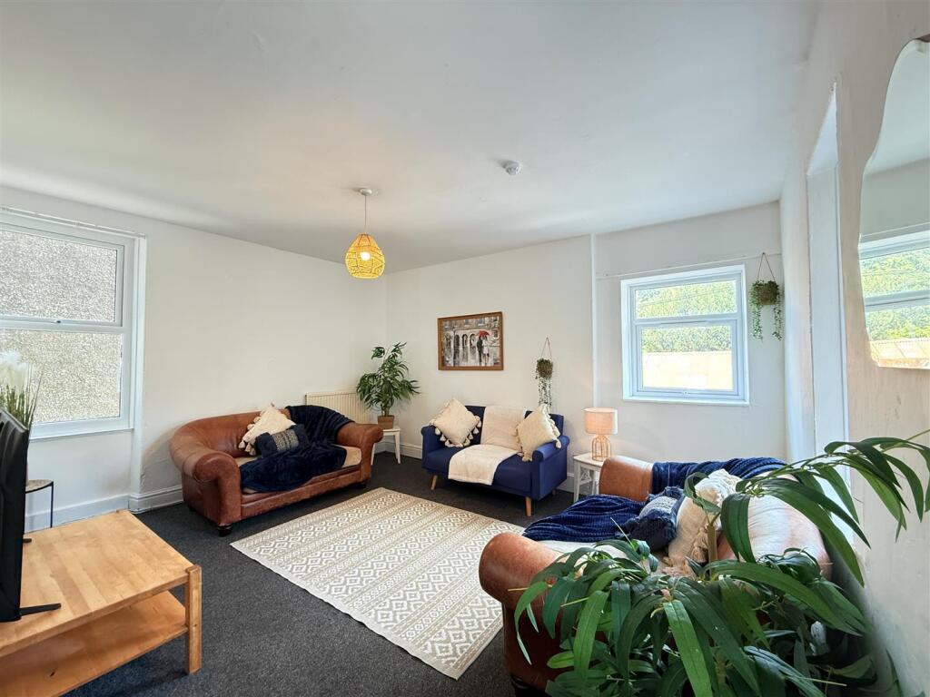 Living Room.JPG