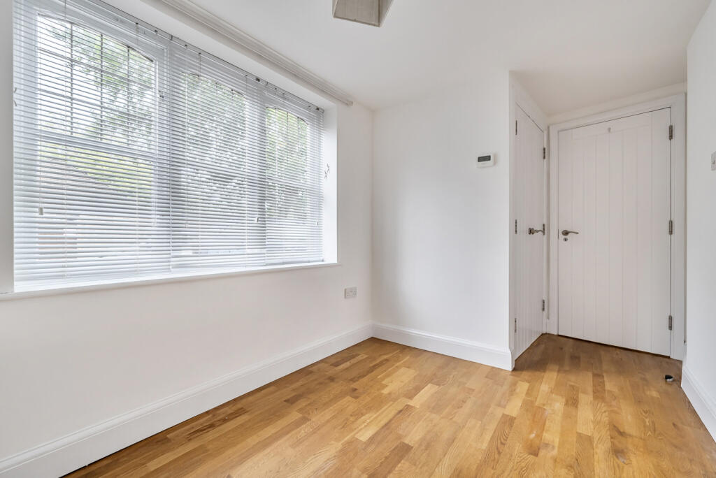 1350442-7-68c2eb0...