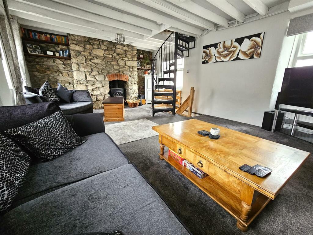 Sitting Room.jpg