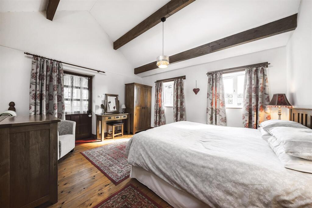 Curlew Cottage 4.jpg